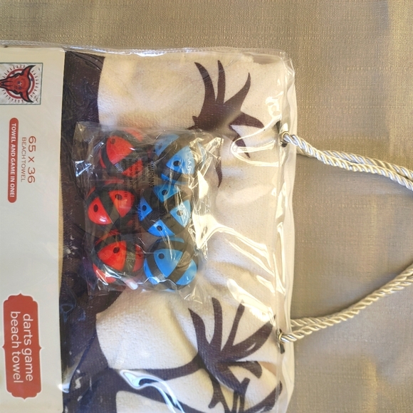 Dart Game Bullseye Summer Beach Towel Set New in Pack! - Picture 4 of 4